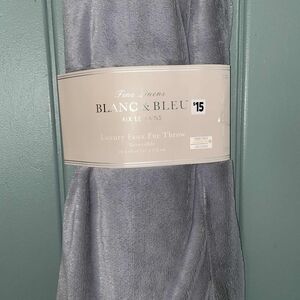 Blanc & Bleu Luxury Faux Fur Throw